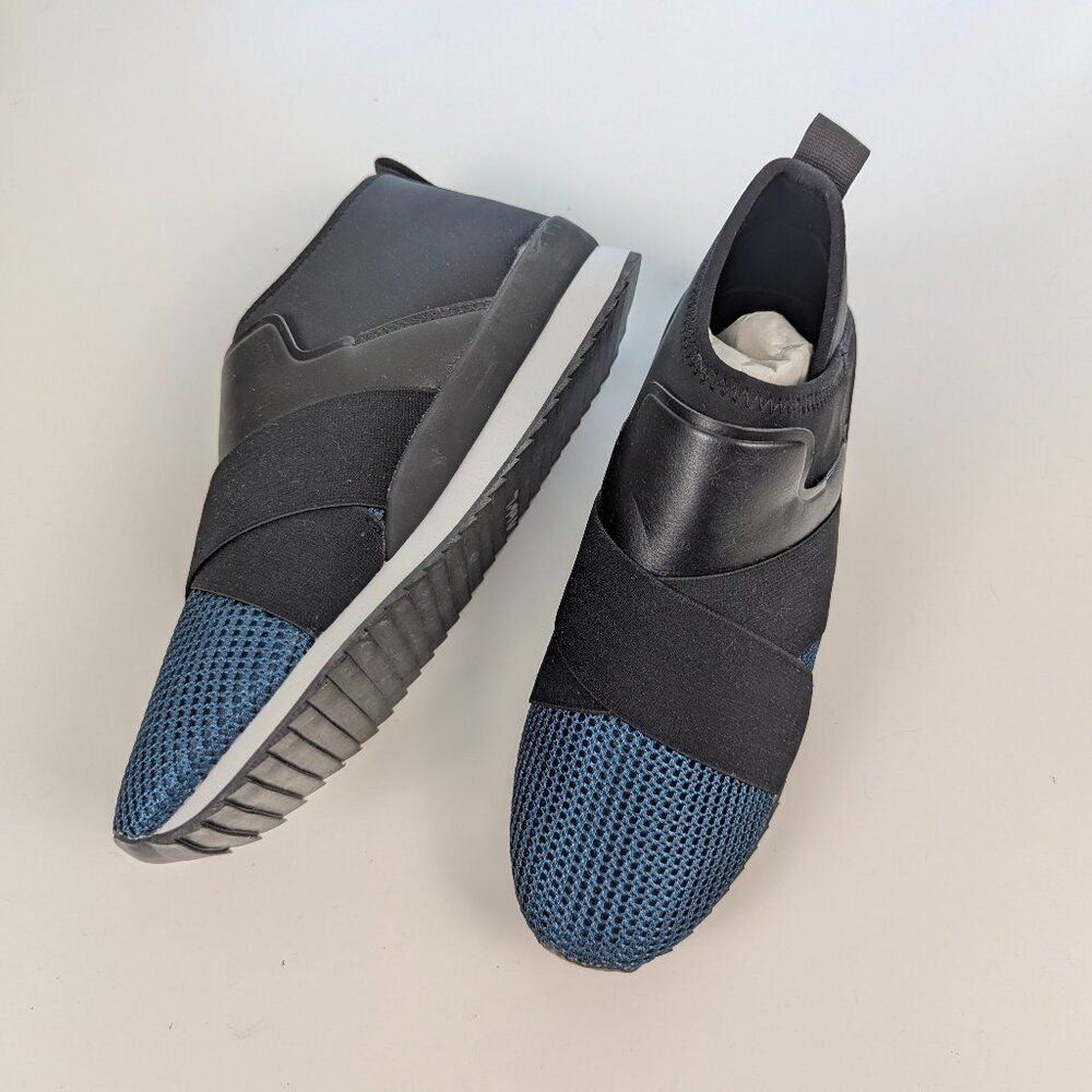 Demi Lovato Fabletics | Black Blue Mesh Sneakers Size US7